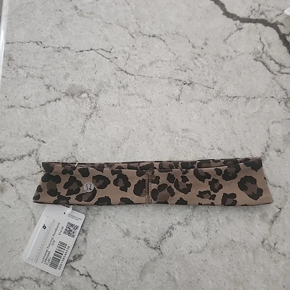lululemon NWT True Leopard Headband - Picture 2 of 2